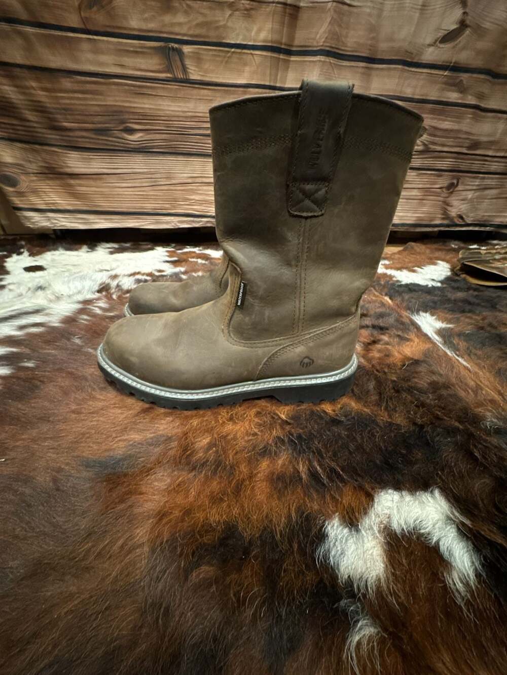 Wolverine W10680 Waterproof Work Boots Size 9 1/2 EW Brown Leather
